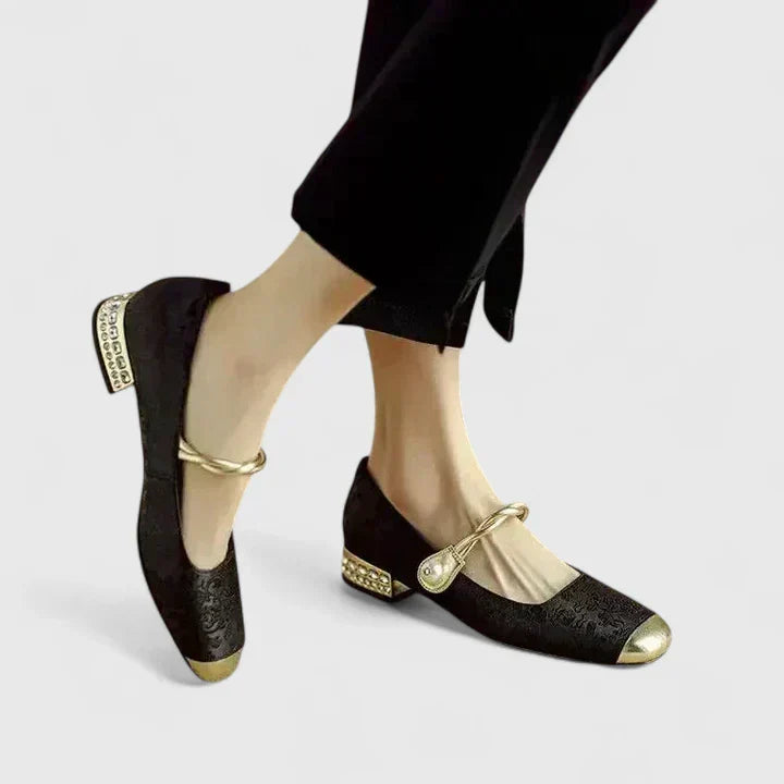 פנינה | נעלי מרי ג'יין אורתופדיות עם רצועת פנינים